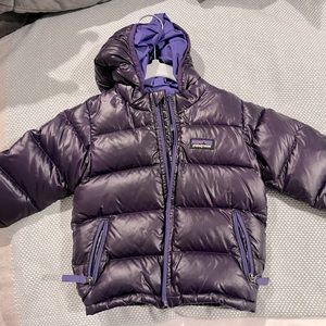 Patagonia baby/toddler down coat with hood.